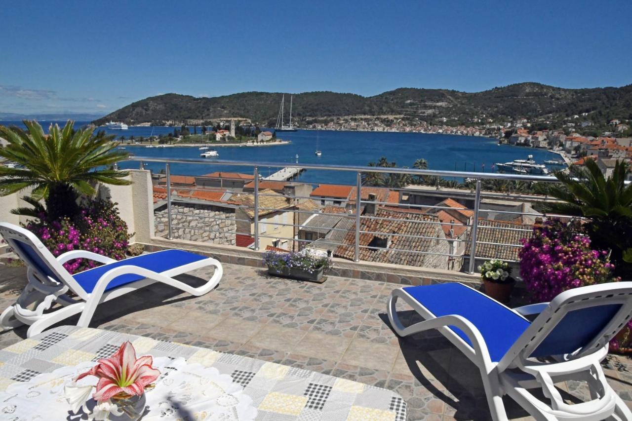 Apartment II Radisic Beautiful View Vis Exteriér fotografie