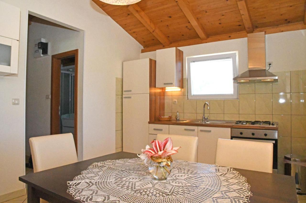Apartment II Radisic Beautiful View Vis Exteriér fotografie